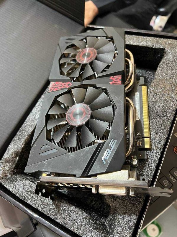 Видеокарта GeForce GTX 960 STRIX 4/128 GDDR5 [STRIX-GTX960-DC2-4GD5]