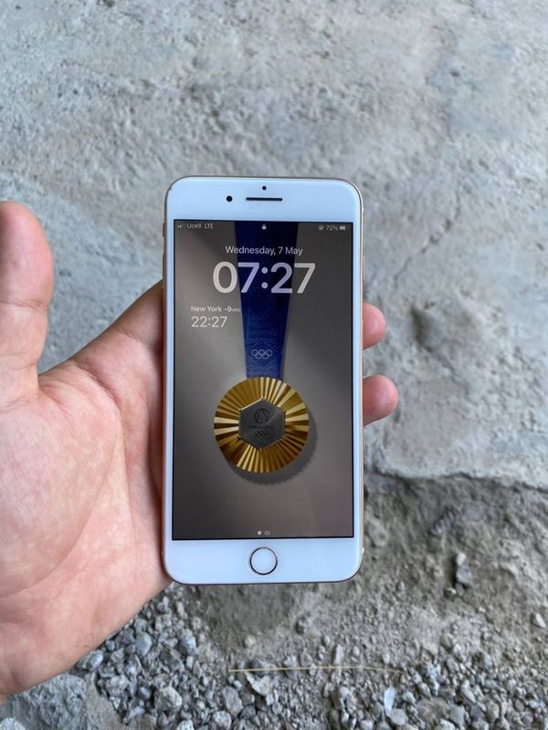 Iphone 8 plus 64 gb Iphone 8 plus 64 gb