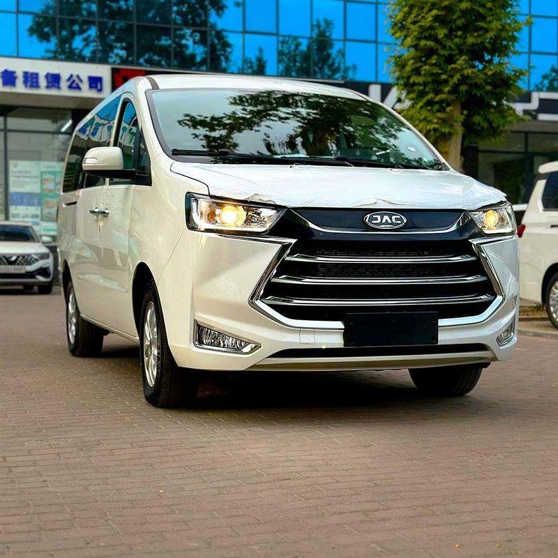 JAC M4 минивенимизнинг автомат коробка Двигатель: 2л Turbo JAC M4 минивенимизнинг автомат коробка Двигатель: 2л Turbo