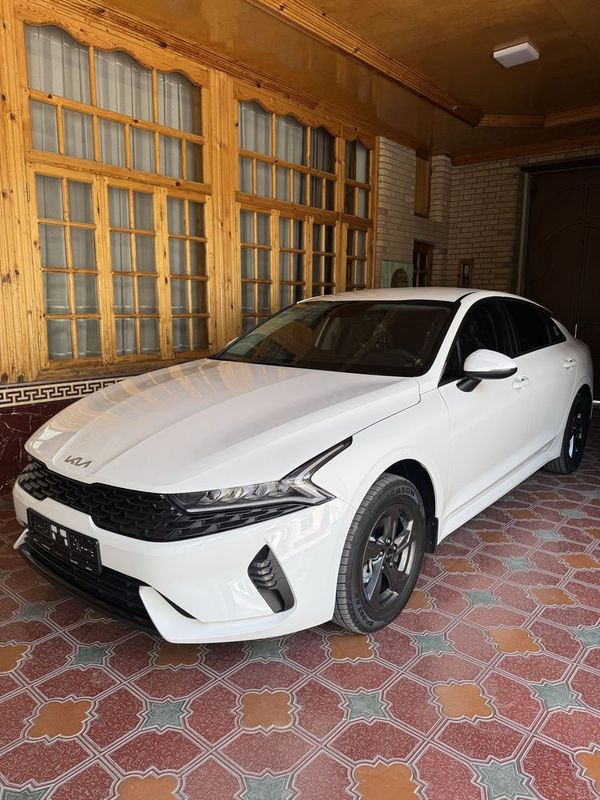 Kia K5 2022 Yil 1 Pazitsa