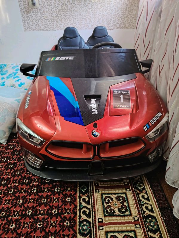 Mersades elektromobil bolalar uchun