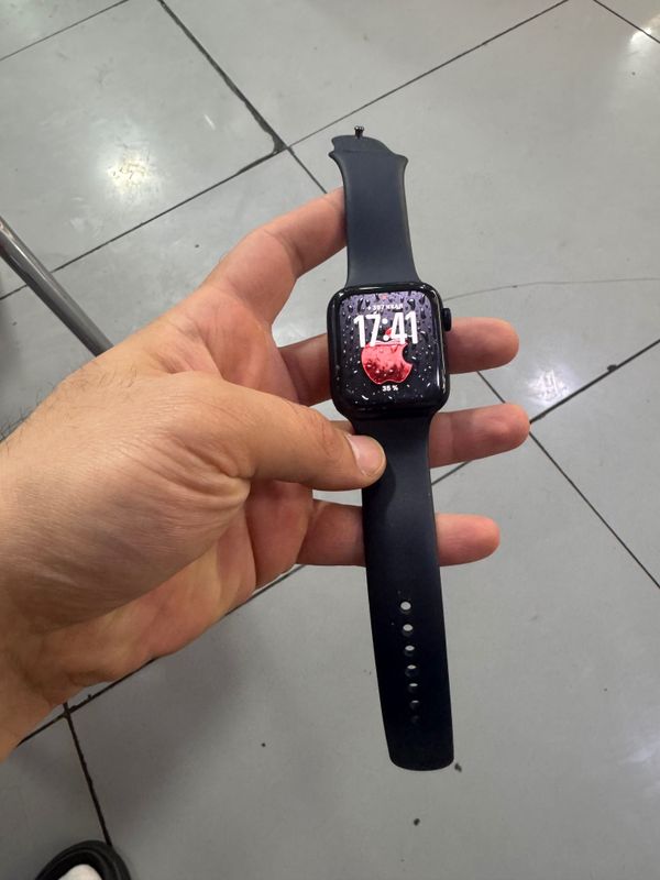 Apple watch Se 2 44mm LL\A 32GB Yomkast 98% Apple watch Se 2 44mm LL\A 32GB Yomkast 98%