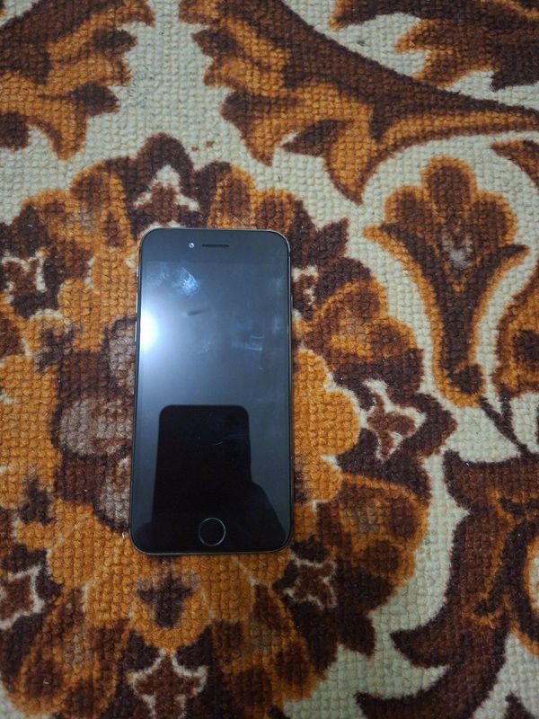 Iphone 8 64 gb yomkst 100% Iphone 8 64 gb yomkst 100%