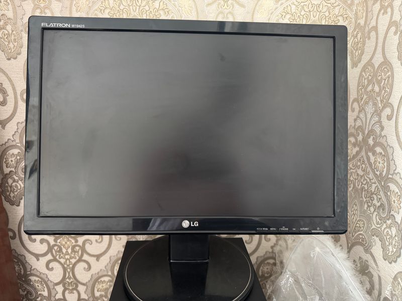 Ekran monitor LG sotiladi arzon narxda Ekran monitor LG sotiladi arzon narxda