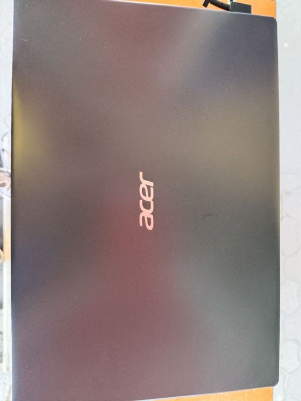 Продается ноутбук Acer core3 Продается ноутбук Acer core3