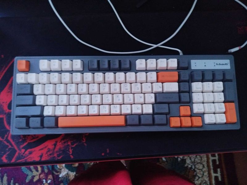 Klaviatura T-800 mexanichiskiy gamerskiy Klaviatura T-800 mexanichiskiy gamerskiy