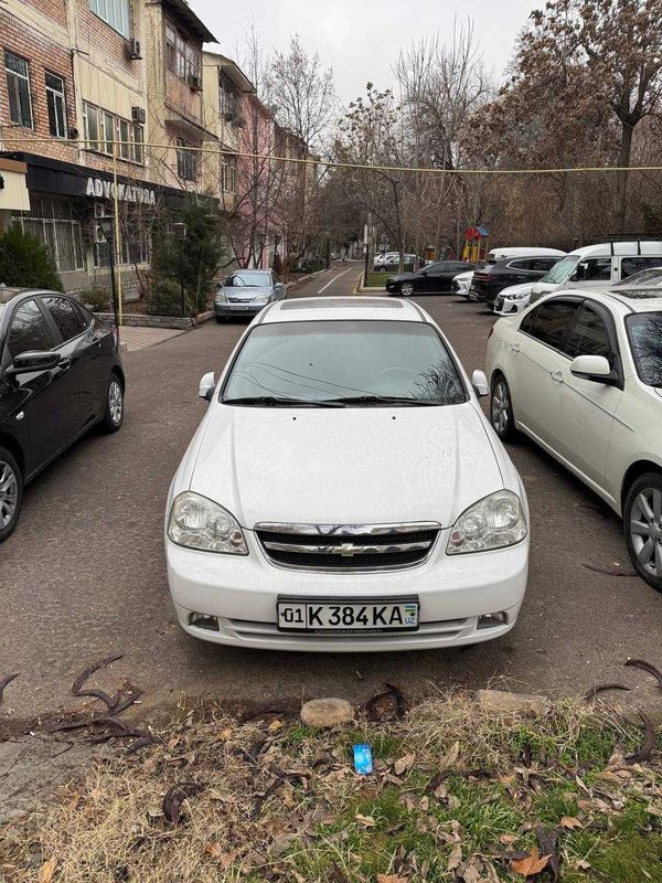 Продаётся Lacetti 1.8 автомат, 2011 год, пробег 187100