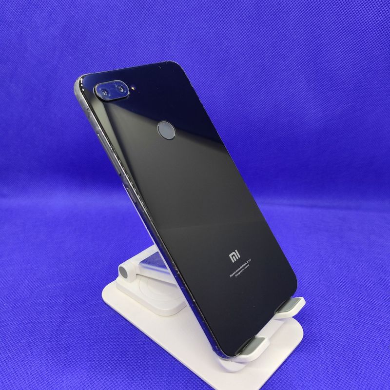Xiaomi Mi 8Lite sotiladi Xiaomi Mi 8Lite sotiladi