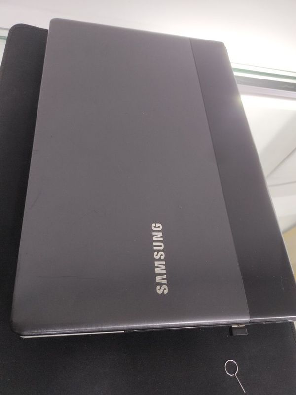 Samsung 300E5X core i3