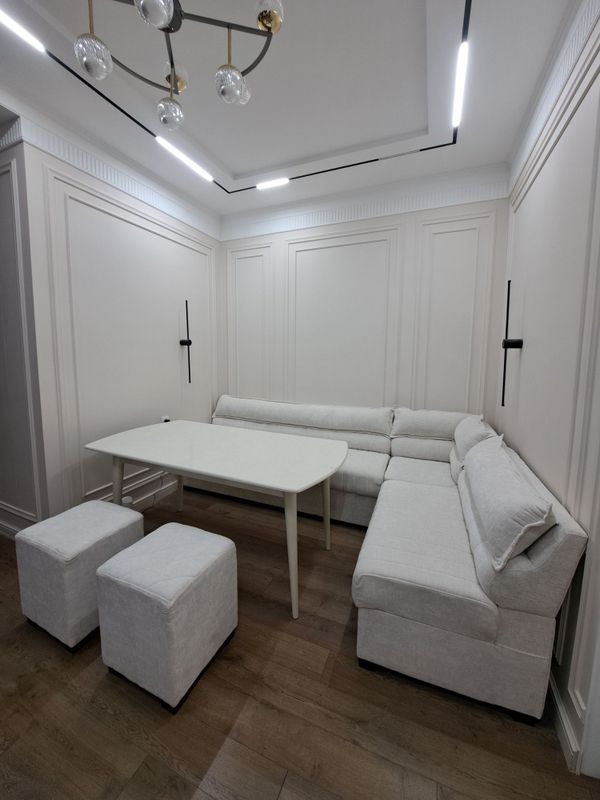 Продам кухонный уголок "Komfort" ( новый)