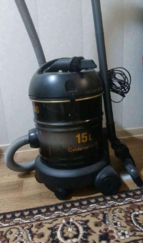 Продаётся пылесос Samsung 2000W Продаётся пылесос Samsung 2000W
