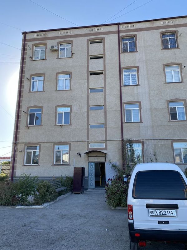 Kvartira sotiladi