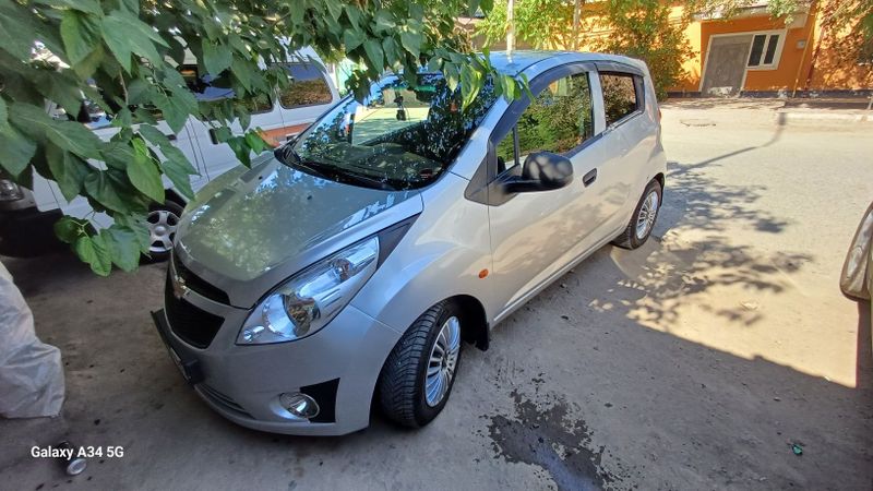 Spark 2 pozitsiya sotiladi Spark 2 pozitsiya sotiladi