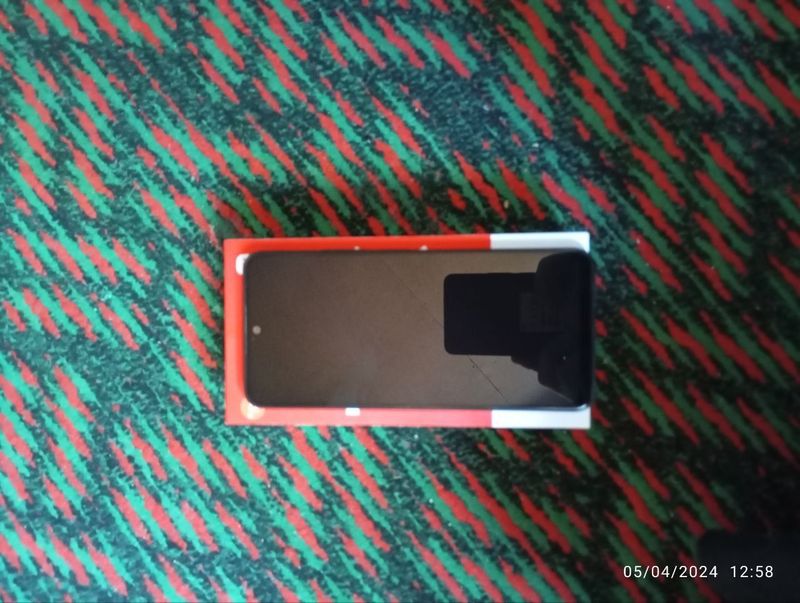 Redmi Note 12 bir qoʻlda ishlatilgan dakiment karopka xammasi bor