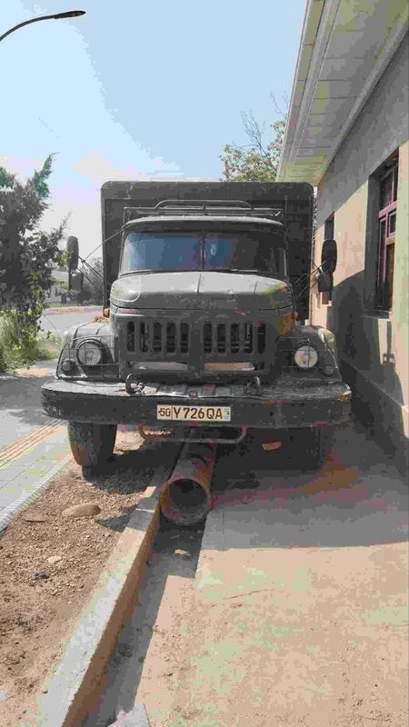 Zil 131 holati yaxshi 1985 yil Zil 131 holati yaxshi 1985 yil