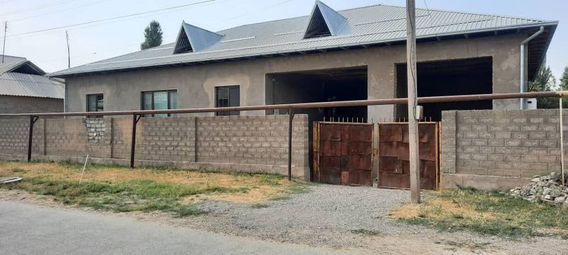 Продается дом Бостанлыкский район 15 соток Фасад 40 м Продается дом Бостанлыкский район 15 соток Фасад 40 м