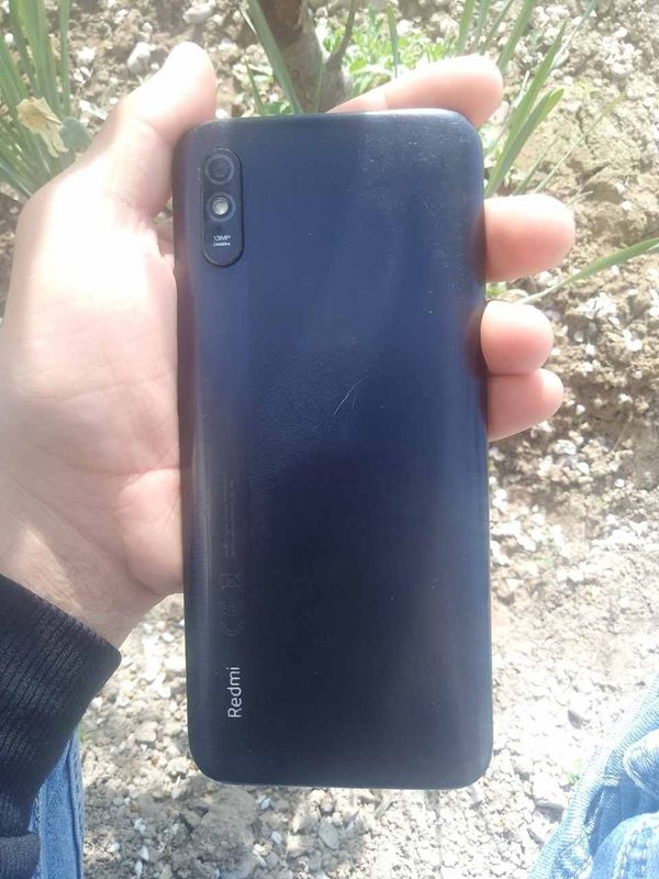 Redmi 9a xotira 32 ekran almashgan qolgan joyi yaxshi