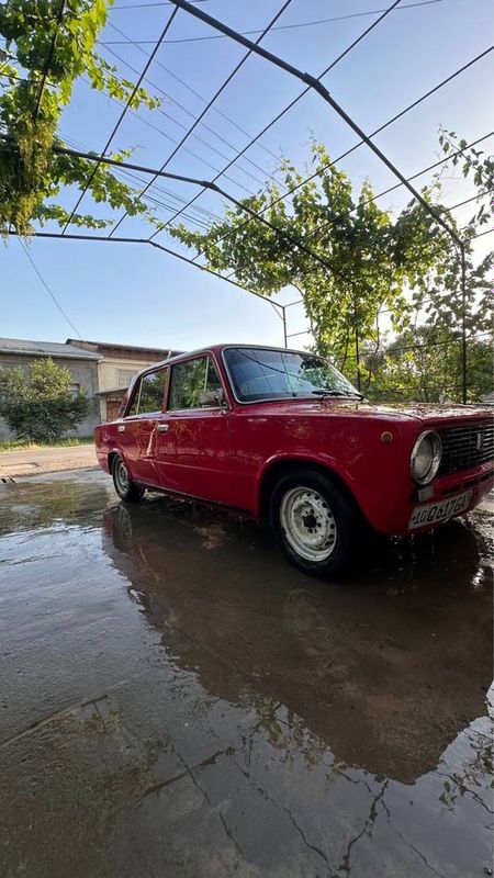Lada Vaz21011 Lada Vaz21011