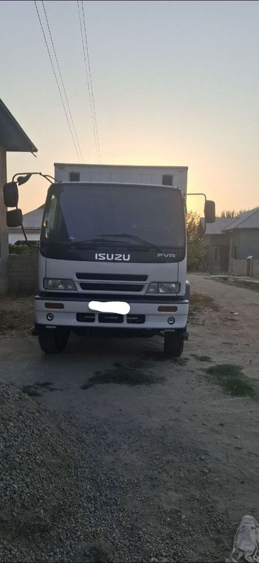 Yangi ISUZU 10 tonnalik