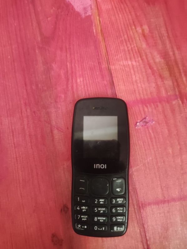 Bu knopkali telefon nomi inoi