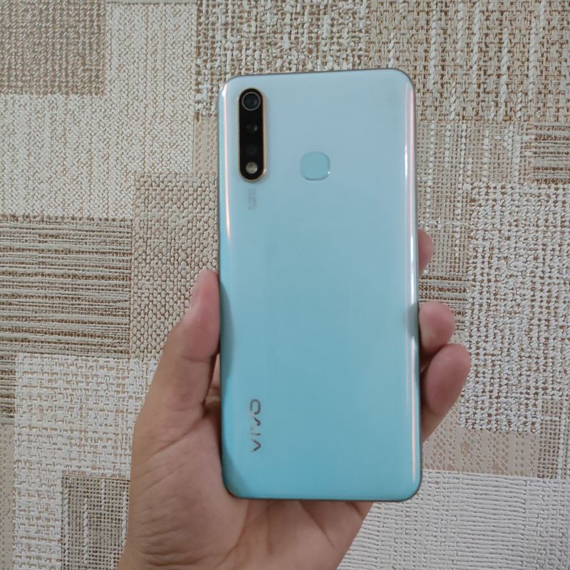 Vivo 1915 sotiladi Vivo 1915 sotiladi