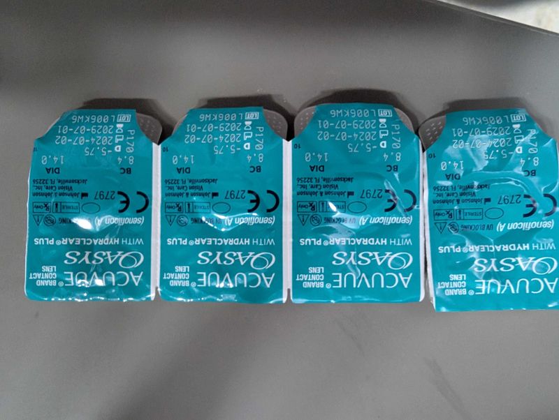 Контактные линзы Oasys acuvue -5,75. Контактные линзы Oasys acuvue -5,75.