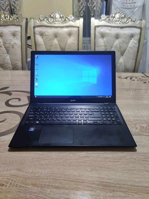Acer notebook 4GB/320GB