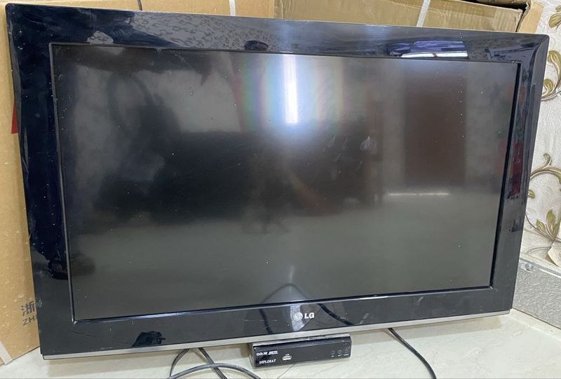 LG televizor holati yaxshi usta koʻrmagan LG televizor holati yaxshi usta koʻrmagan
