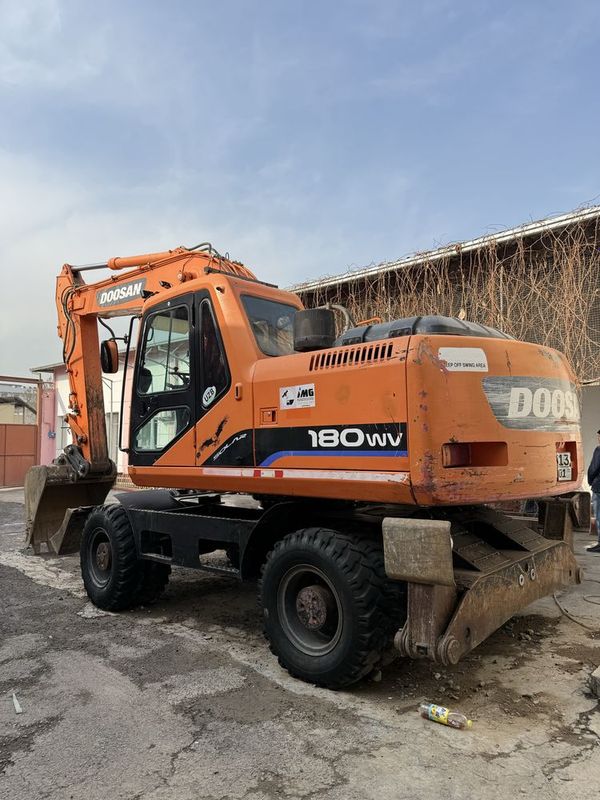 Колесный Эскаватор Solar DOOSAN 180 WV