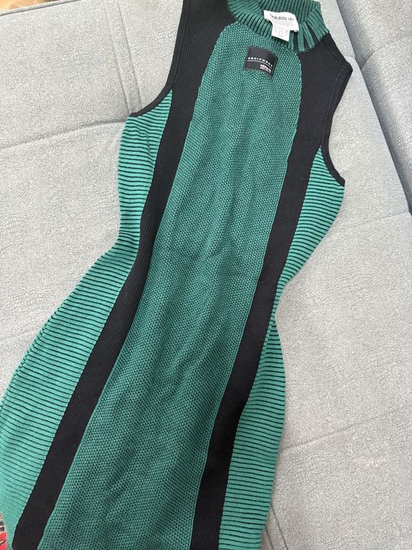 платье adidas зеленое платье adidas зеленое