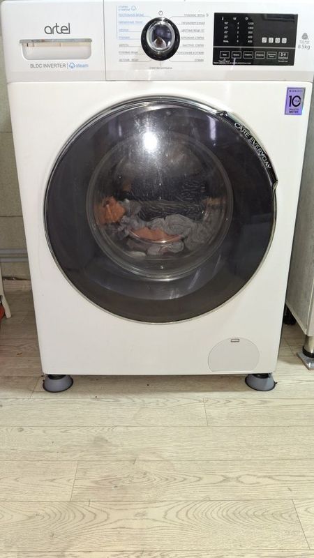 Продам стиральную машину artel.Состояние б/у