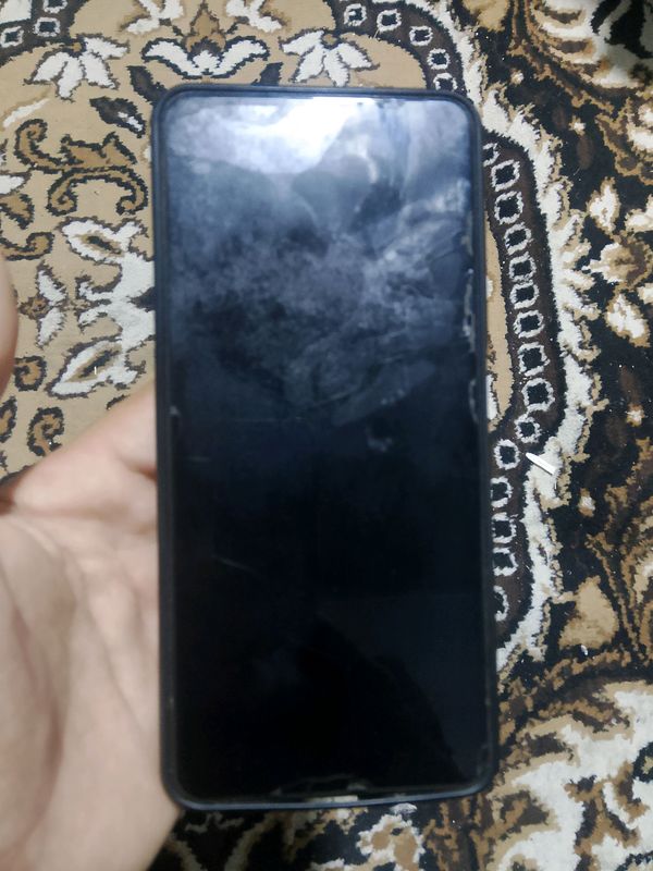Infinix smart8 sotiladi 12000000 Infinix smart8 sotiladi 12000000