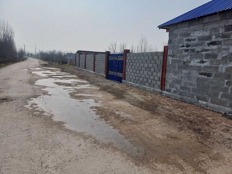 Хакулобод тумани, Ленинобод кишлогида баликхона сотилади Хакулобод тумани, Ленинобод кишлогида баликхона сотилади