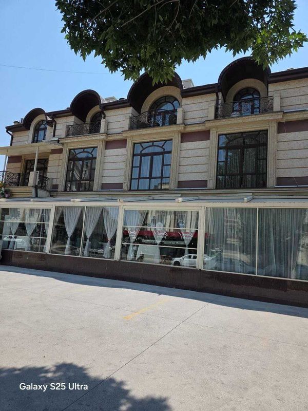 Продаётся/Сдаётся в аренду ресторан "Мона". 2200м2. 8 соток. Центр. Продаётся/Сдаётся в аренду ресторан "Мона". 2200м2. 8 соток. Центр.