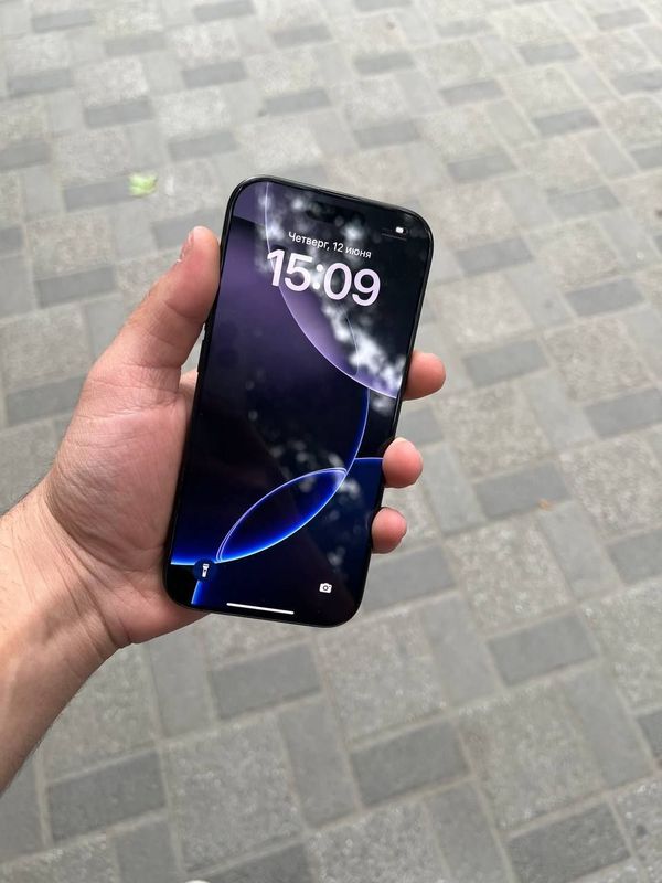 Iphone 16 pro srochna Iphone 16 pro srochna