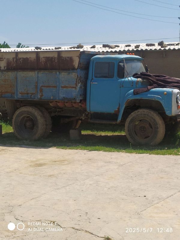zil moshina zil moshina