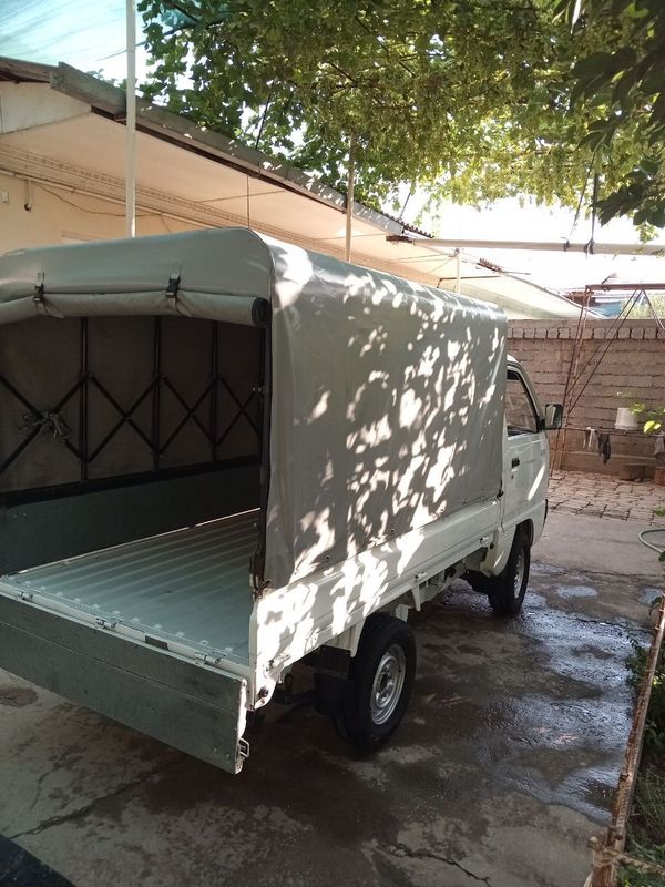 Labo tent. Bort. Bort tegidagi rezina sotiladi Labo tent. Bort. Bort tegidagi rezina sotiladi