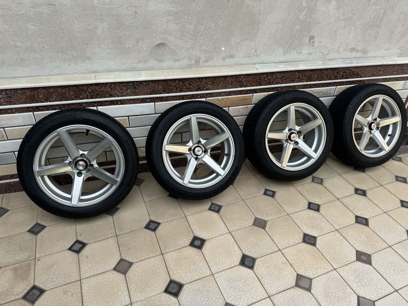 R-16 Vossen диска балон. R-16 Vossen диска балон.