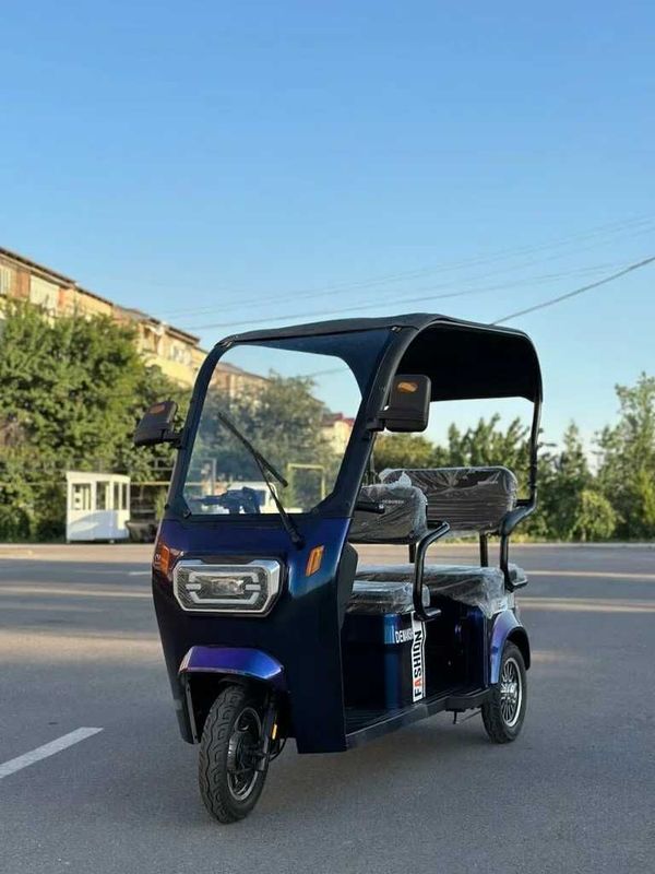 SKUTER SOTILADI. Trisikl usti yopiq varyanti. SKUTER SOTILADI. Trisikl usti yopiq varyanti.