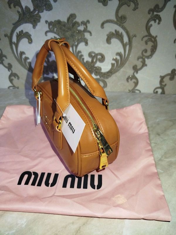 miu miu dior sumkalar