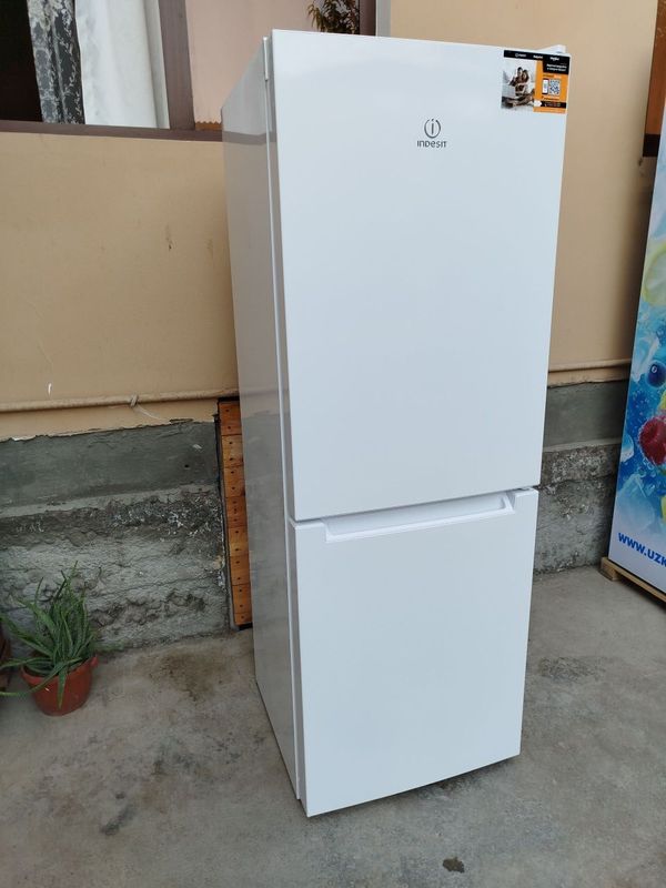 Xalodilnik Indesit sotildi Xalodilnik Indesit sotildi