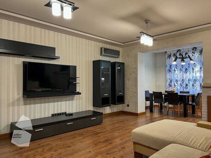 ул.Новомосковская комплекс Старт 3-комн 1/4 72 м² ремонт меб/техника ул.Новомосковская комплекс Старт 3-комн 1/4 72 м² ремонт меб/техника