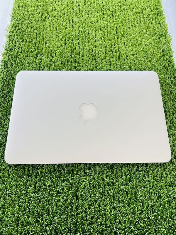 Срочно MacBook Air 3.1