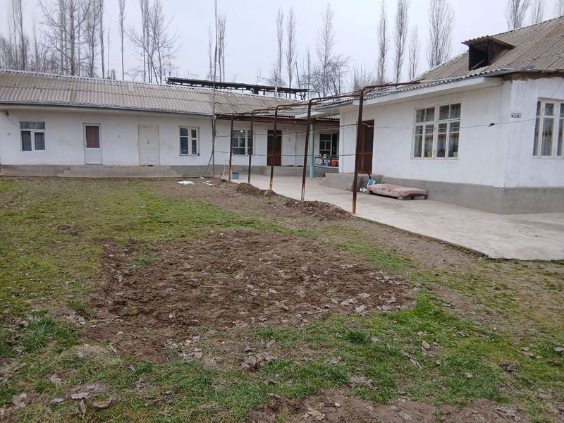 Hovli sotiladi 19 sotix 75000$ Hovli sotiladi 19 sotix 75000$