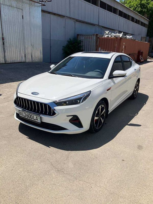 Jac J7 2022 | 1.5T | Белый | Redline | Один владелец | Без ДТП Jac J7 2022 | 1.5T | Белый | Redline | Один владелец | Без ДТП