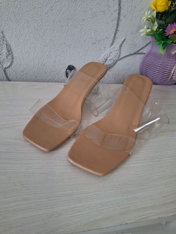 oyoq kiyim oyoq kiyim