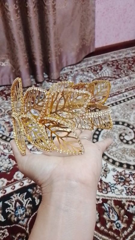 Tillaqosh diadema Tillaqosh diadema