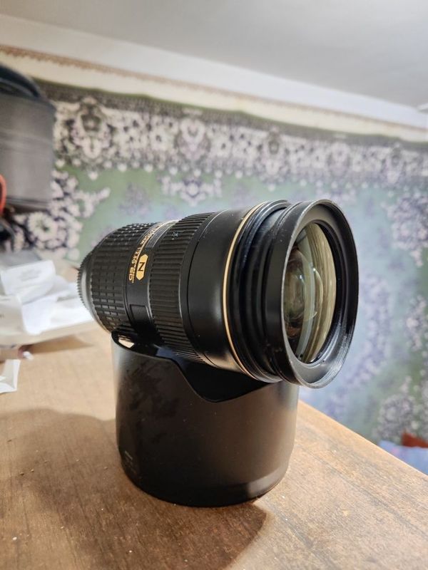 Nikon AF-S NIKKOR 24-70mm f/2.8G ED Продам профессиональный объектив Nikon AF-S NIKKOR 24-70mm f/2.8G ED Продам профессиональный объектив