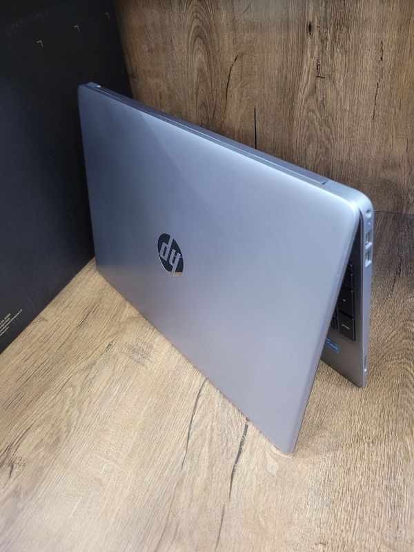 Hp laptop 15.6 i3 Hp laptop 15.6 i3