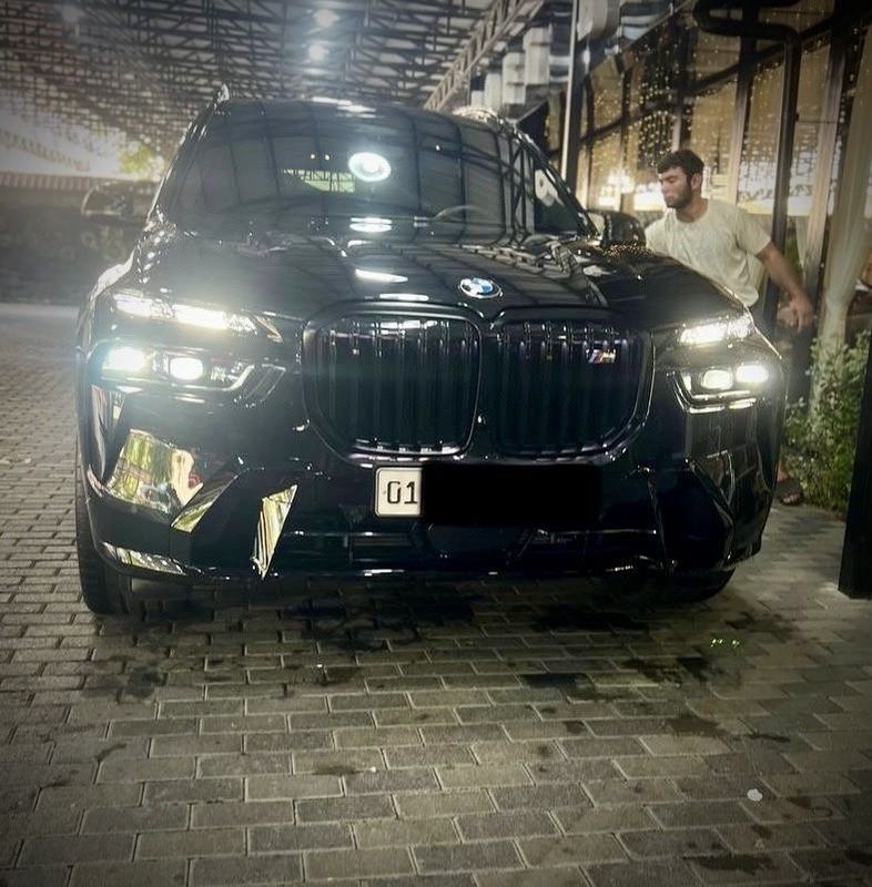 BMW X7 M60i full option